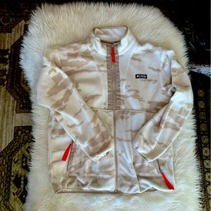 Columbia Beige and Tan Camo Fleece men’s L